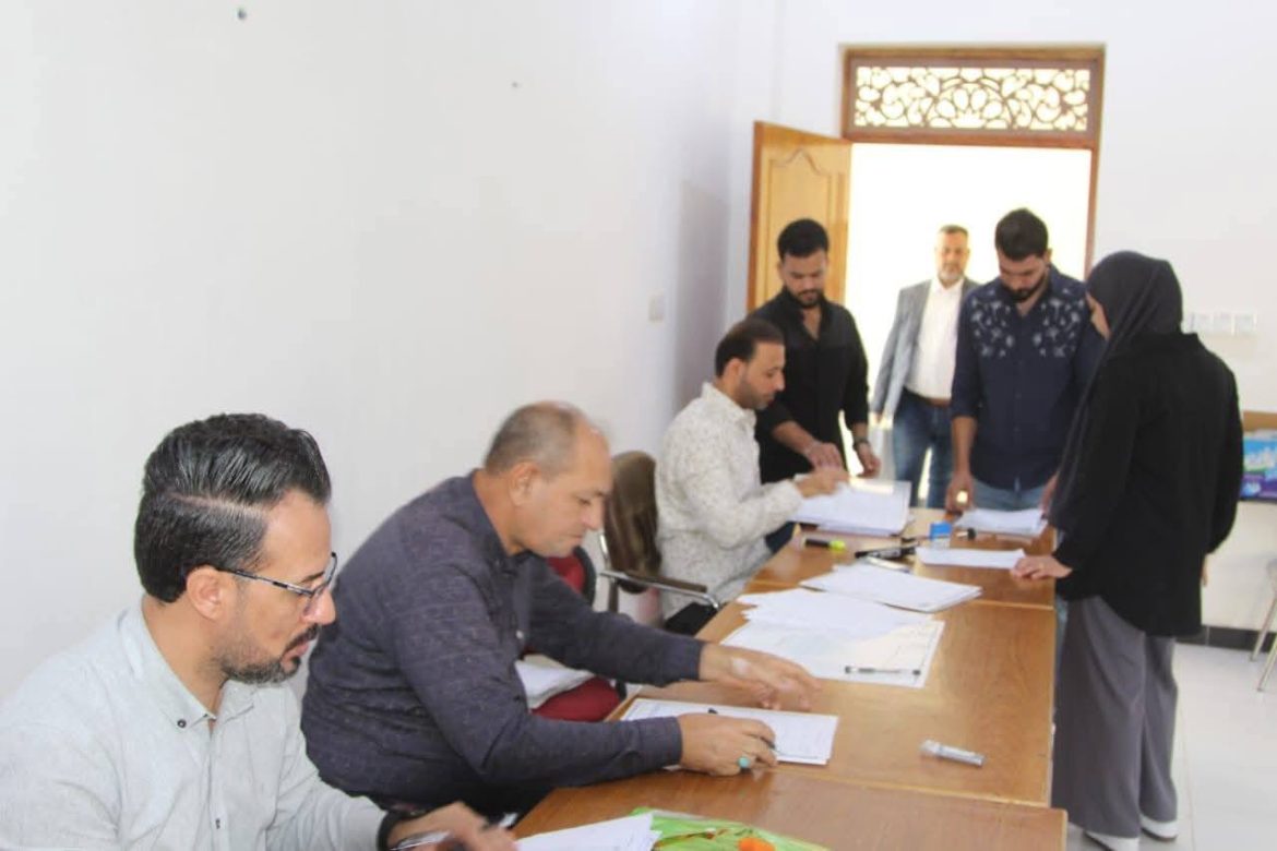 اللجان المشكلة في كلية التربية الأساسية بجامعة ميسان تستقبل طلبة المراحل الأولى بانسيابية عالية وضمن المدد القانونية